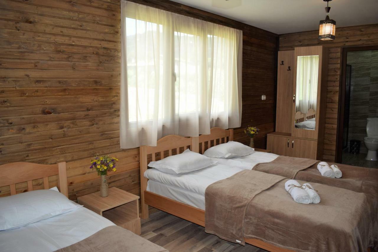 Gergeti Woods Villa Kazbegi Kültér fotó